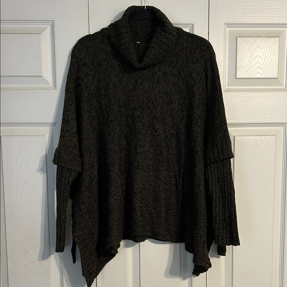 DESIGN LAB LORD & TAYLOR Green Black Cowl Neck Sweater Shawl Poncho Turtleneck - Picture 1 of 8